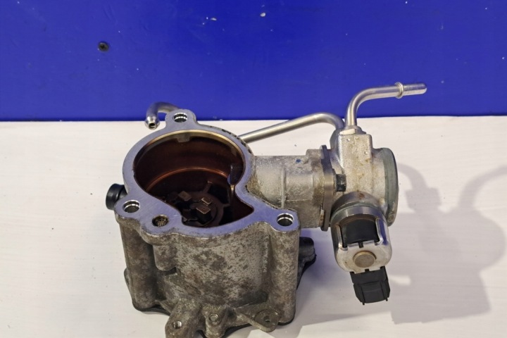 POMPE VACUUM VOLVO XC60 II (246) 32208309 2.0L GASOLINE 187KW 2019