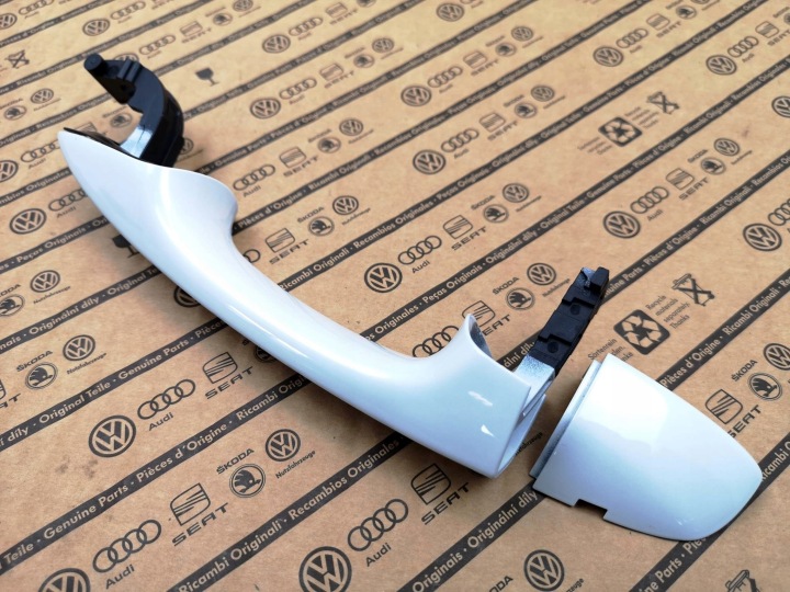 POIGNÉE PORTES GAUCHE AVANT VW PASSAT B8 510837205D NEUF ORIGINAL