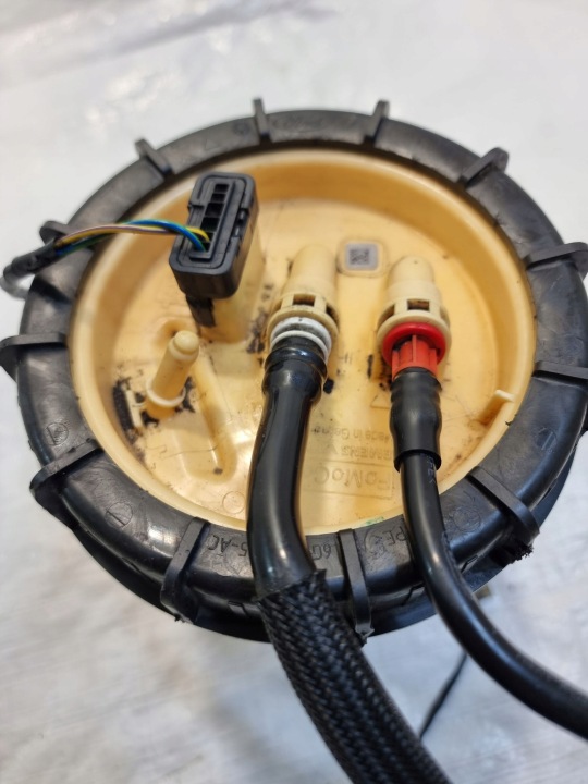 FORD MONDEO MK4 2.0TDCI POMPE CARBURANTS 6C91-9275-AE