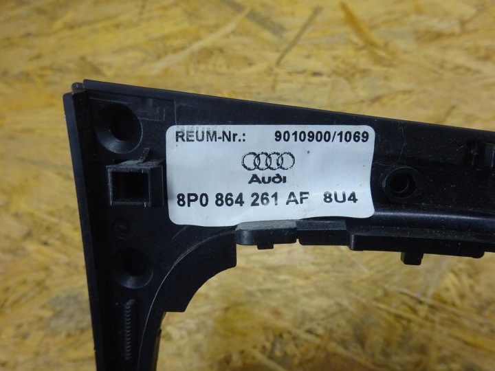 AUDI A3 8P LIFT PROTECTION CHÂSSIS FOURRURES BOUTONS CHANGEMENTS VITESSE 8P0864261AF