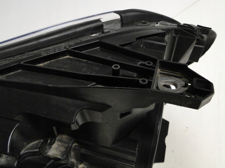 MERCEDES B CLASSE W246 246 AVANT RESTYLAGE PHARE DROITE XÉNON BI-XENON ILS
