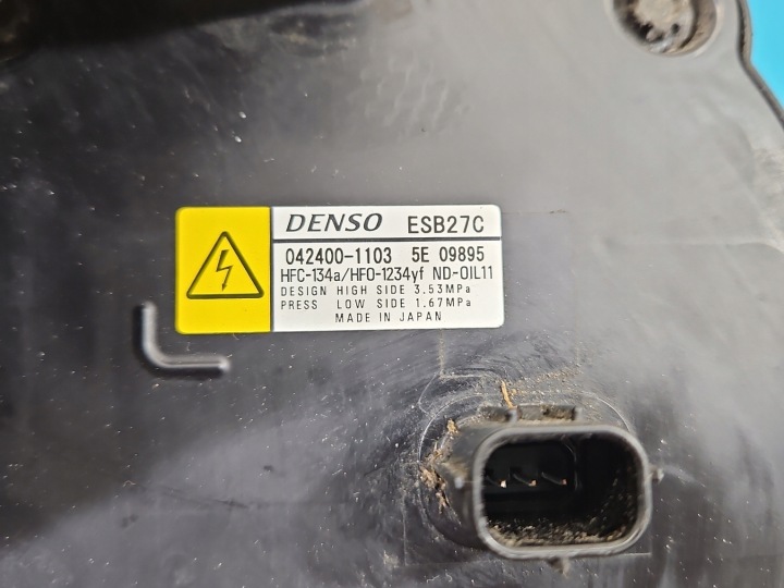 COMPRESSEUR DE CLIMATISATION COMPRESSEUR 042400-1103 TOYOTA RAV4 V 2.5 HYBRIDE