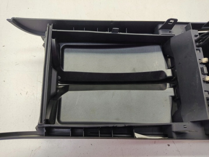 MERCEDES-BENZ C W204 2008 ACCOUDOIR CONSOLES A2046801339