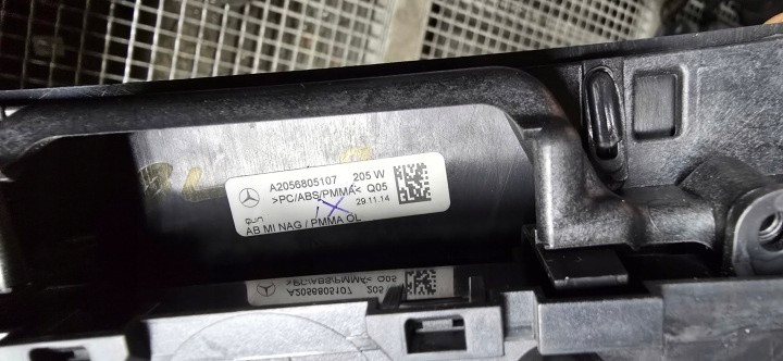 MERCEDES W205 PANNEAU TUNNEL COMMUTATEUR A2059005915 A2059055201 A2056805107