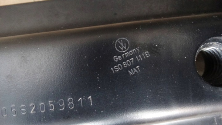 POUTRE PARE-CHOCS AVANT 1S0807111B VW UP
