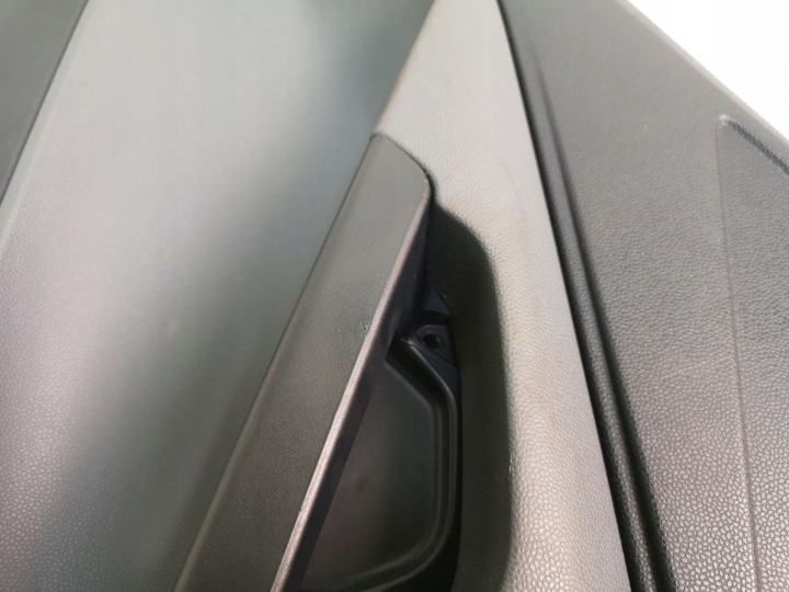 FORD FIESTA 2009 DROITE CÔTÉ CARDAN BRODERIE PORTES ARRIÈRE