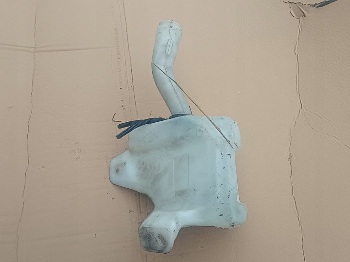 RÉSERVOIR LAVE-GLACES POMPE 55702892 FIAT GRANDE PUNTO