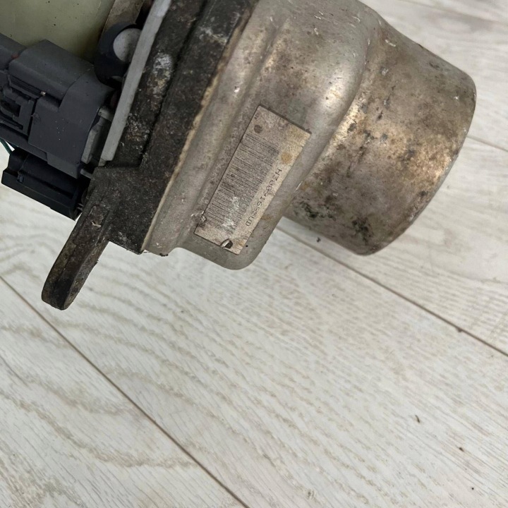FORD FOCUS MK2 POMPE AMPLIFICATEUR 4M513K514DA