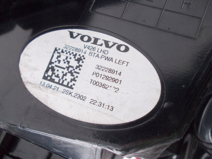 PHARE ARRIÈRE ARRIÈRE CÔTÉ GAUCHE VOLVO XC60 II 2 32228914