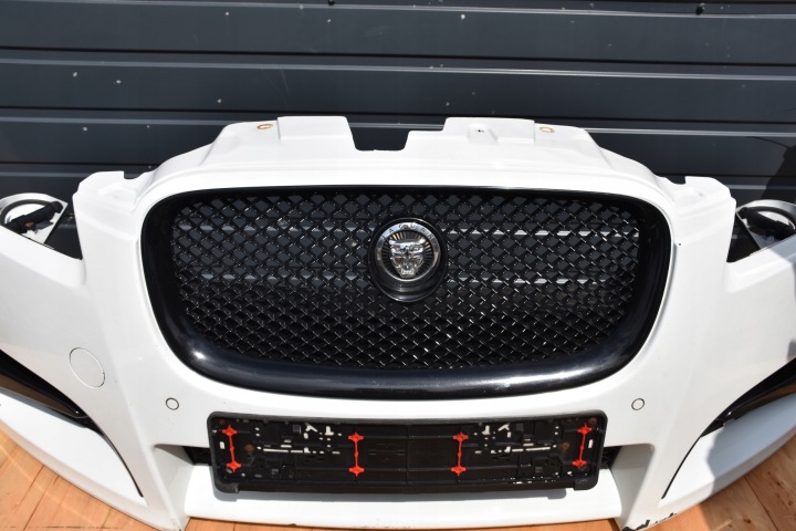 PARE-CHOCS AVANT JAGUAR XF X250 LIFT SPORT COULEUR NER CX2M17C831BB