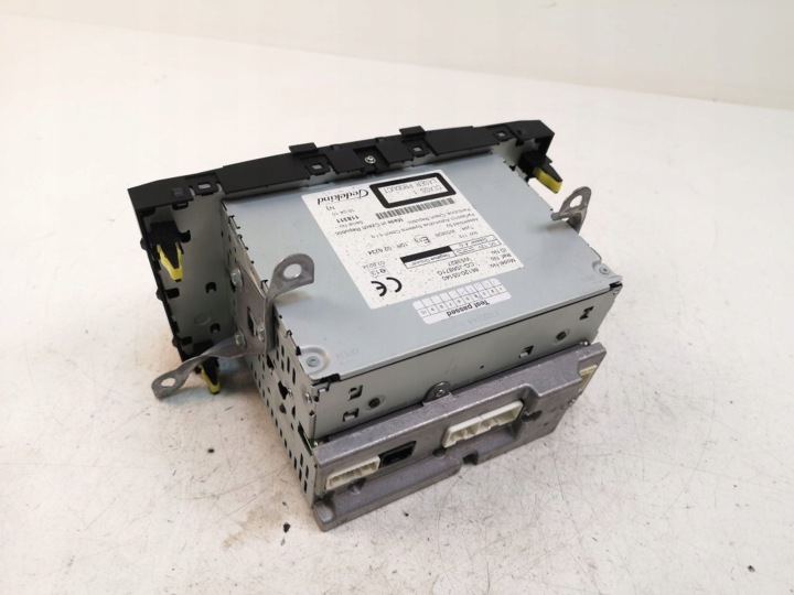 TOYOTA AVENSIS T270 2010 PANNEAU AUTORADIO CD/DVD/GPS