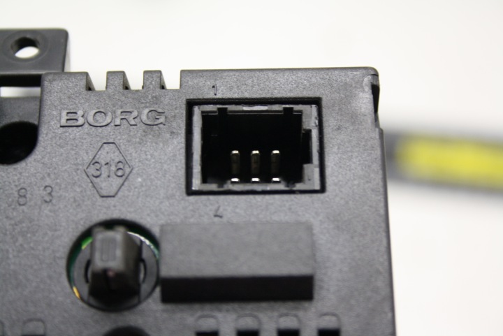 MONITEUR ÉCRAN COMPTEUR RENAULT LAGUNA I 7700822081