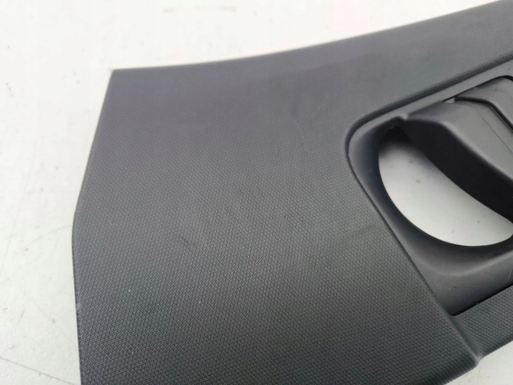 AUDI A3 8Y PROTECTION MONTANTS B SUPÉRIEURE 2023 8Y4867243A