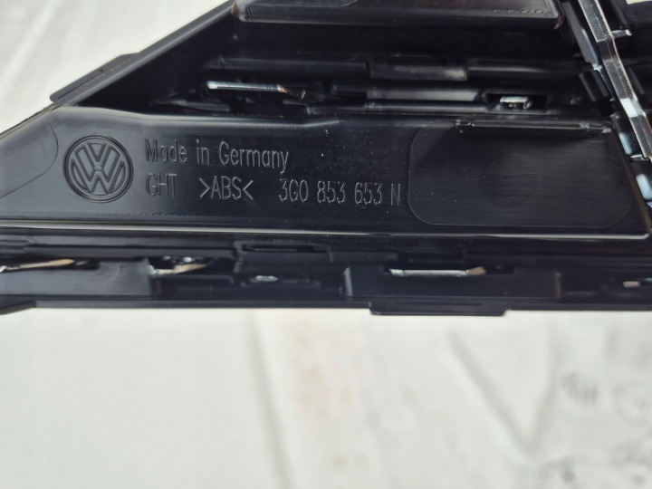 VW PASSAT B8 LIFT R-LINE CALANDRE GRILLE NEUF ORIGINAL
