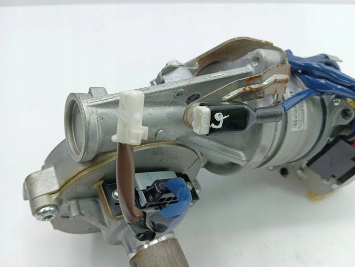 TOYOTA AURIS E180 2014 POMPE SUPPORT SYSTÈMES DIRECTION