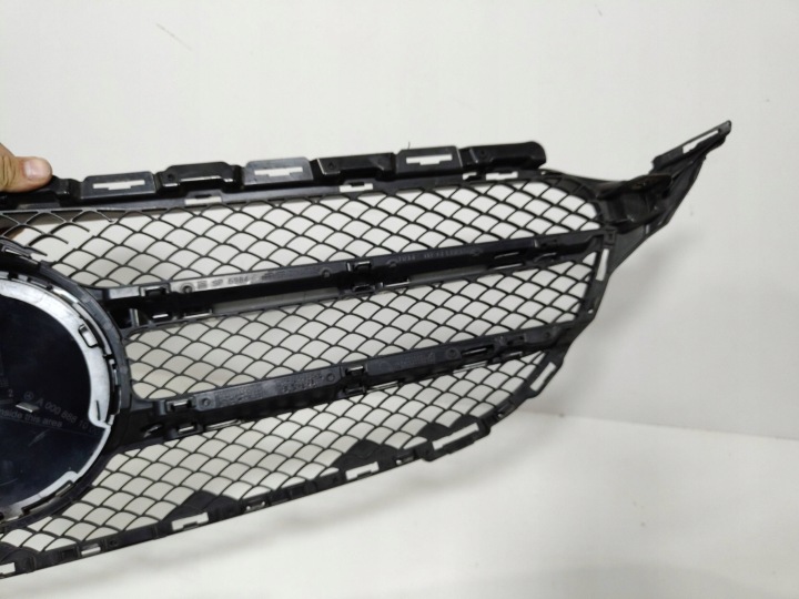 MERCEDES-BENZ C W205 GRILLE CALANDRE INSIGNE