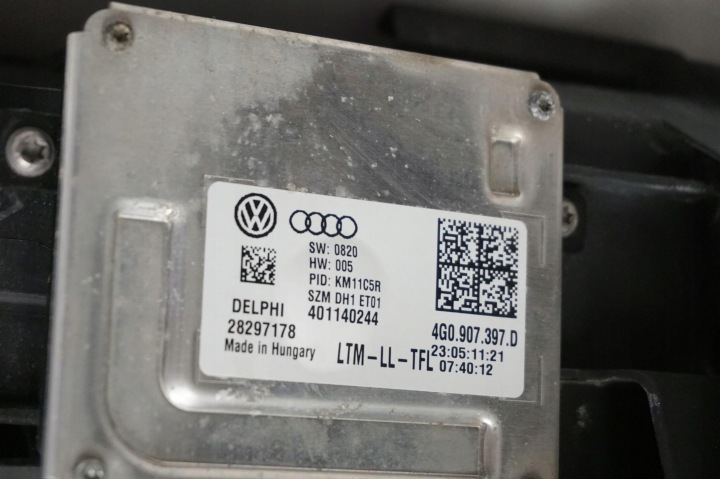 AUDI Q3 PHARE XÉNON LED 8U0941004D EUROPE