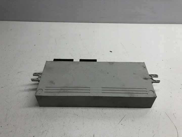 BMW 5 F10 F11 MODULE COUVERCLES DE COFFRE COUVERCLES DE COFFRE 7266666 2011
