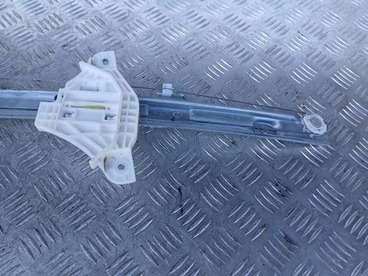HYUNDAI BAYON I 20 III ÉLÉVATEUR VITRES AVANT GAUCHE AVANT 82401Q0020 23R