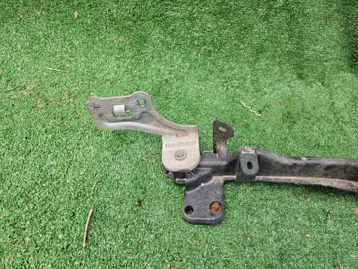 PEUGEOT OE 9687217880 POUTRE PARE-CHOCS AVANT