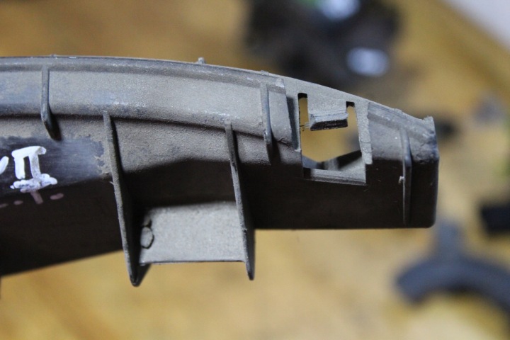 GLISSIÈRE PARE-CHOCS GAUCHE ARRIÈRE COROLLA VERSO 04-08R 52576-0F010