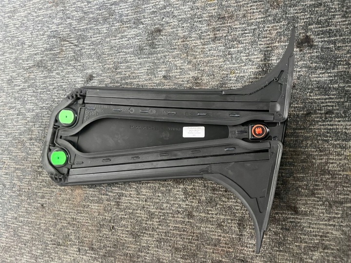 MERCEDES CLA W118 A CLASSE 2021R MOULURE PROTECTION MONTANTS B EXTÉRIEUR GAUCHE