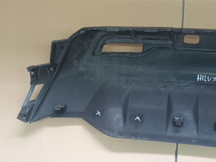 SPOILER SOUS PARE-CHOCS AVANT TOYOTA HILUX INVINCIBLE DOUBLURE LÈVRE