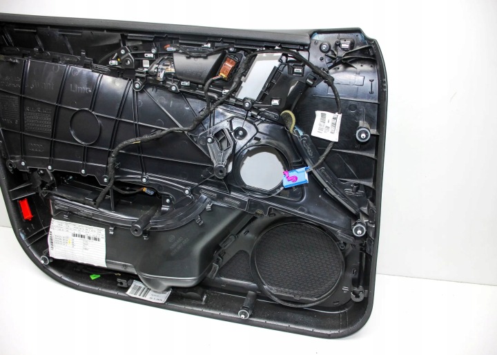 COLLECTEUR AVANT DROITS PORTES AUDI A6 (4G2, C7, 4GC) 4G1867022 32834773