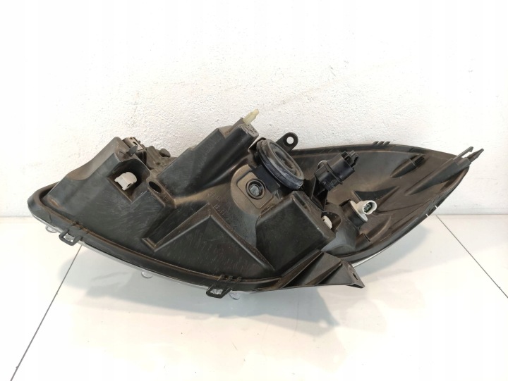 DACIA SANDERO I 1 PHARE DROIT AVANT 260104793R EUROPE