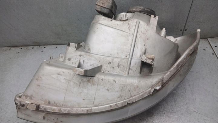 PROJECTEUR AVANT DROIT OPEL VIVARO A 1.9DCI F9K 91165722