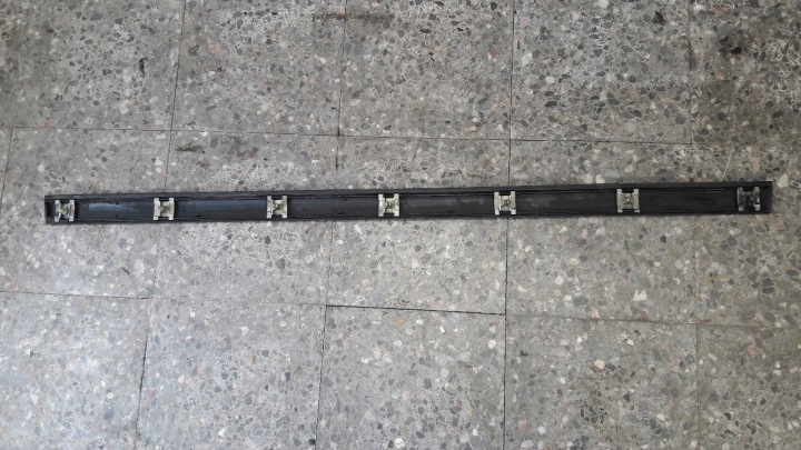 1H3853515 MOULURE PORTES VW GOLF III 3D