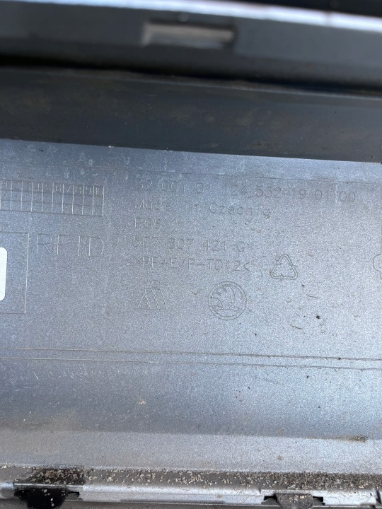 PARE-CHOCS SKODA OCAVIA IV LIFT LESZNO RAWICZ 5E7