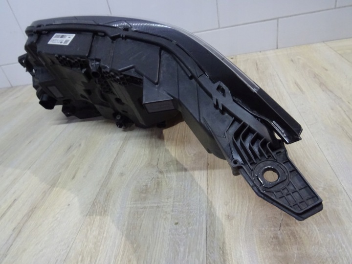 RANGE ROVER VELAR L560 COMPLET LED L8A2-13W029-LA LLU