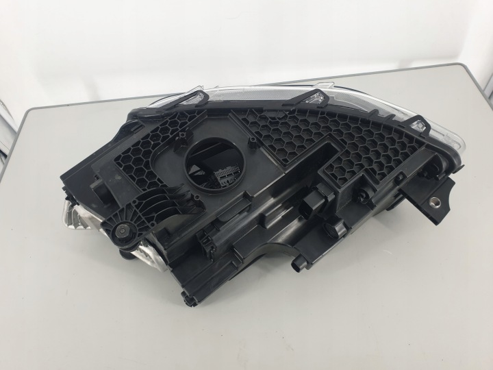 VOLKSWAGEN CADDY 2K8 GAUCHE PHARE COMPLET LED 2K8941036M