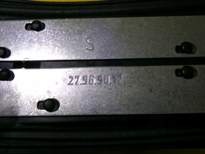 DOUILLE D'AMPOULE GAUCHE ARRIÈRE SMART FORFOUR 2004 27969016 NR287