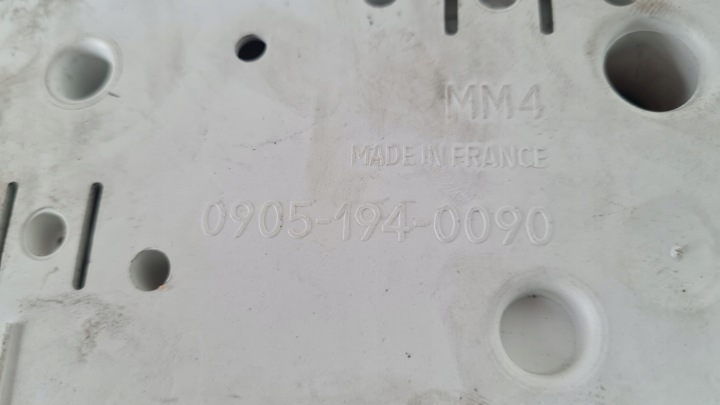 TABLEAU DE BORD COMPTEUR VOLKSWAGEN PASSAT B5 1.8 T 09051949902 AWT EUROPE