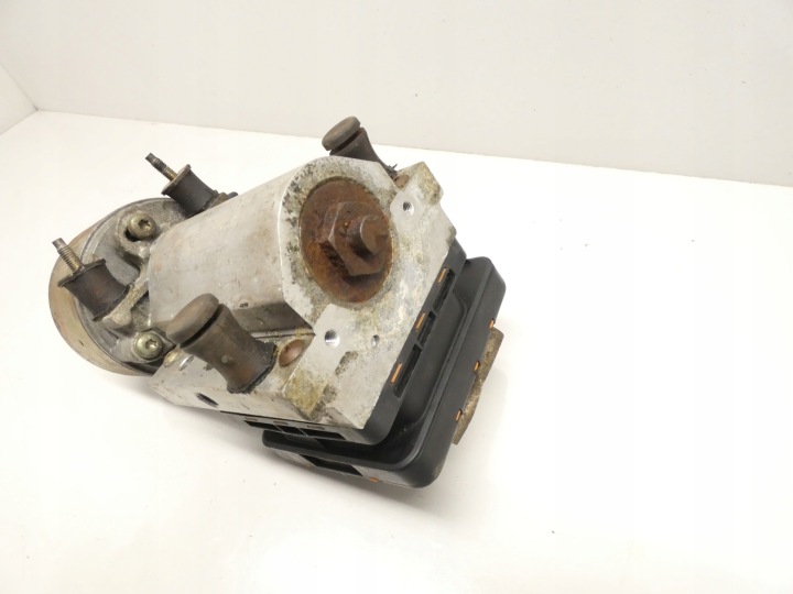 POMPE SUSPENSIONS HYDRAULIQUE CITROEN C5 I 01-08 9636713880