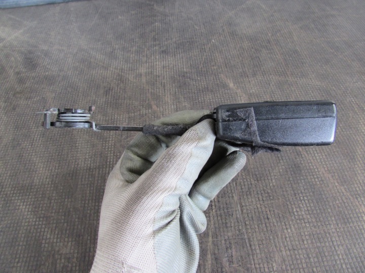 AGRAFE COURROIE CENTRALE 6G9N60044AE FORD S-MAX I 06-10R.