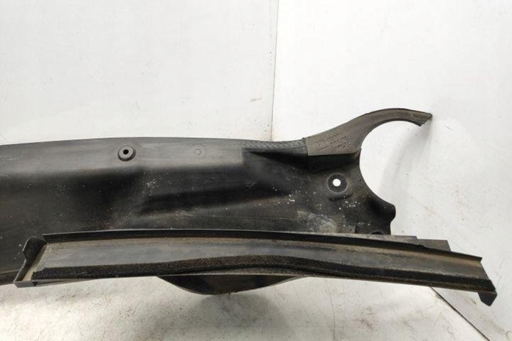 PLASTYK ESSUIE-GLACES AVANT OPEL ASTRA J GTC 13271940 1.69L DIESEL 81KW