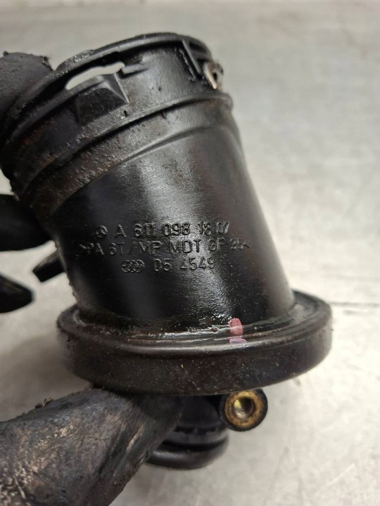 TUYAU ADMISSION TURBINES MERCEDES-BENZ C W203 A6110981807