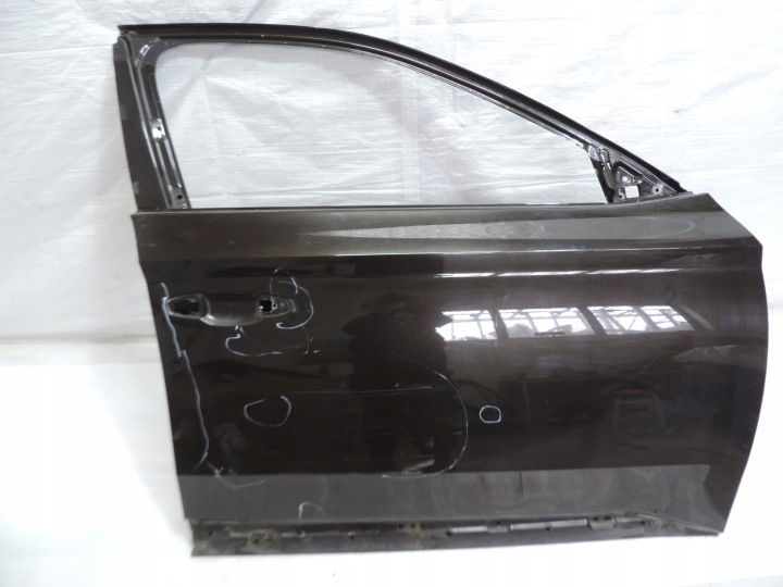 PORTES DROIT AVANT SKODA SUPERB III 3 3V0831112