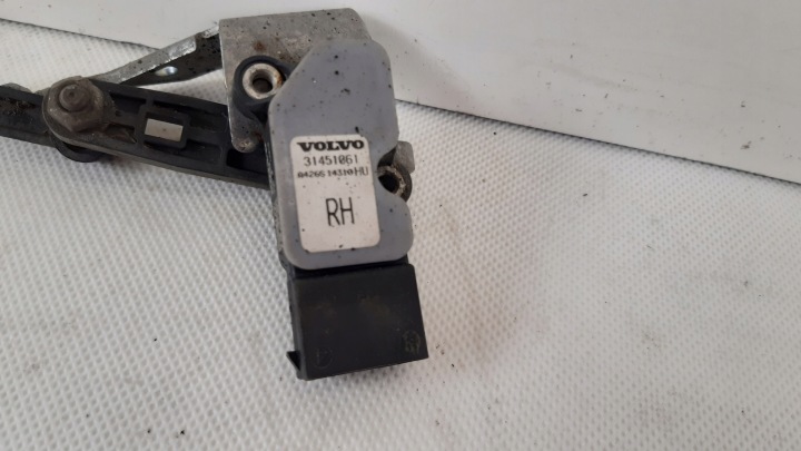 VOLVO XC90 II CAPTEUR NIVELLEMENT DROIT ARRIÈRE 31406563, 31451061