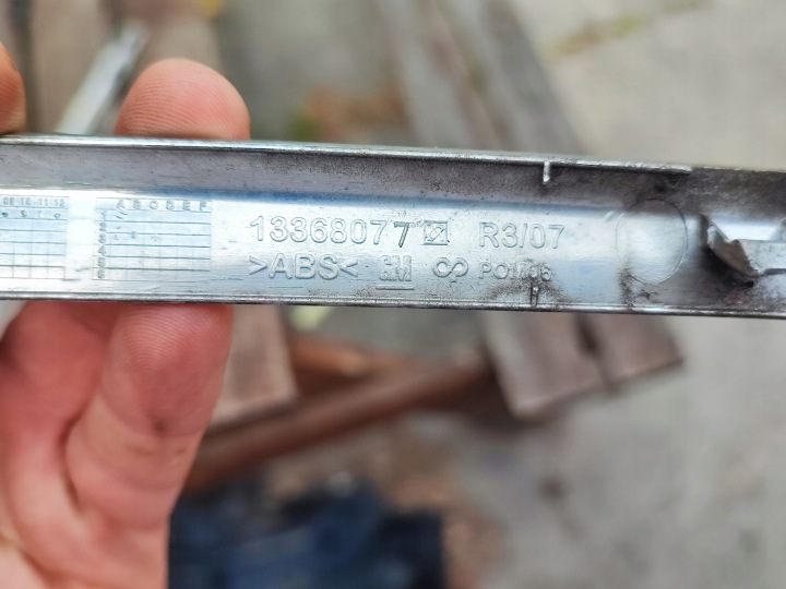 BAGUETTES CHROME CENTRALE GAUCHE DROITE ARRIÈRE OPEL ASTRA IV 4 J LIFT HAYON 13368077