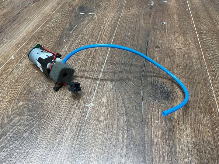 PETIT MOTEUR SIÈGES POMPE AIR MERCEDES E W213 KPM32E14A11