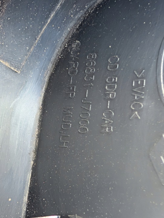 DÉFLECTEUR GAUCHE AVANT KIA CEED III 18R 86831-J7000