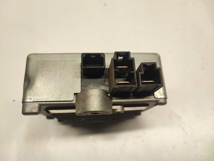 MITSUBISHI OUTLANDER MODULE AMPLIFICATEUR 8633A097 2015 2200CM3
