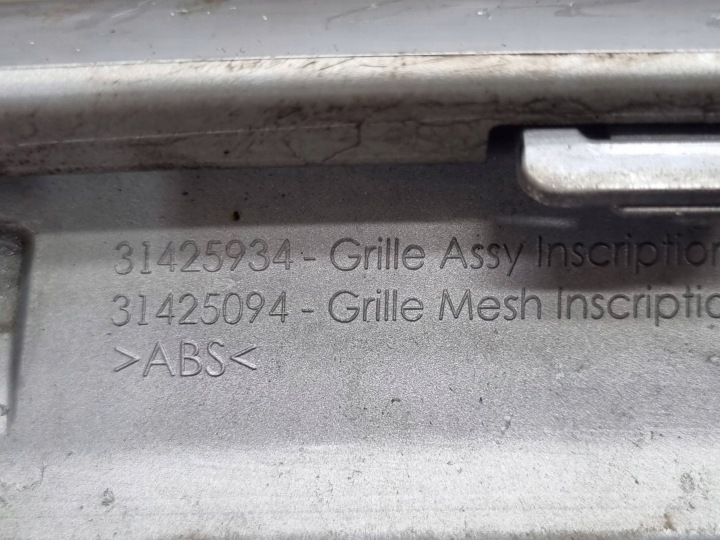 VOLVO XC90 2015 AVANT CALANDRE RADIATEUR GRILLE