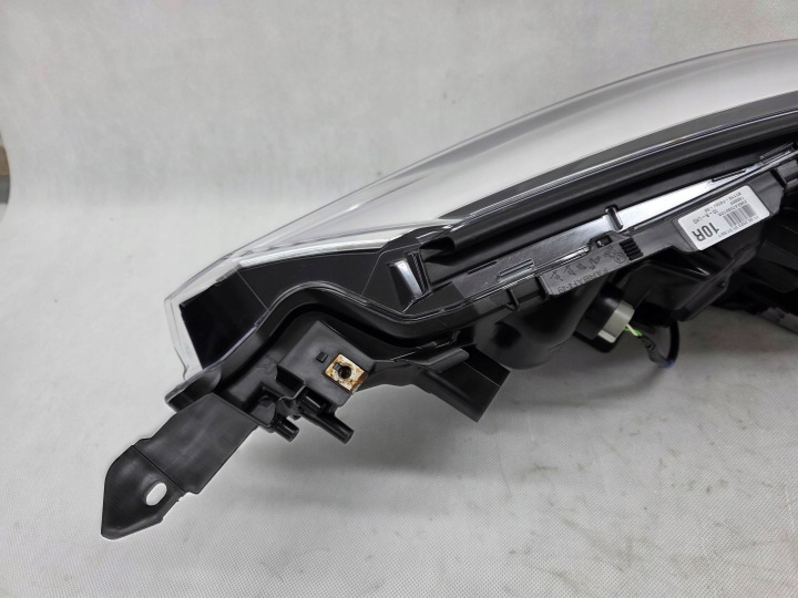 TOYOTA CHR C-HR LIFT PHARE AVANT AVANT DROITE COMPLET LED EUROPE 81110-F4180-00