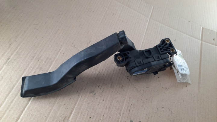 POTENTIOMÈTRE PÉDALE GAZ VW AUDI 2.5 TDI 8D1723523