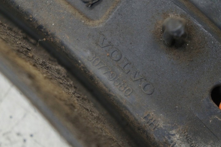 VOLVO XC90 I MOULURE REVÊTEMENT GARDE-BOUE ARRIÈRE ARRIÈRE DROITE 30779580 492-46